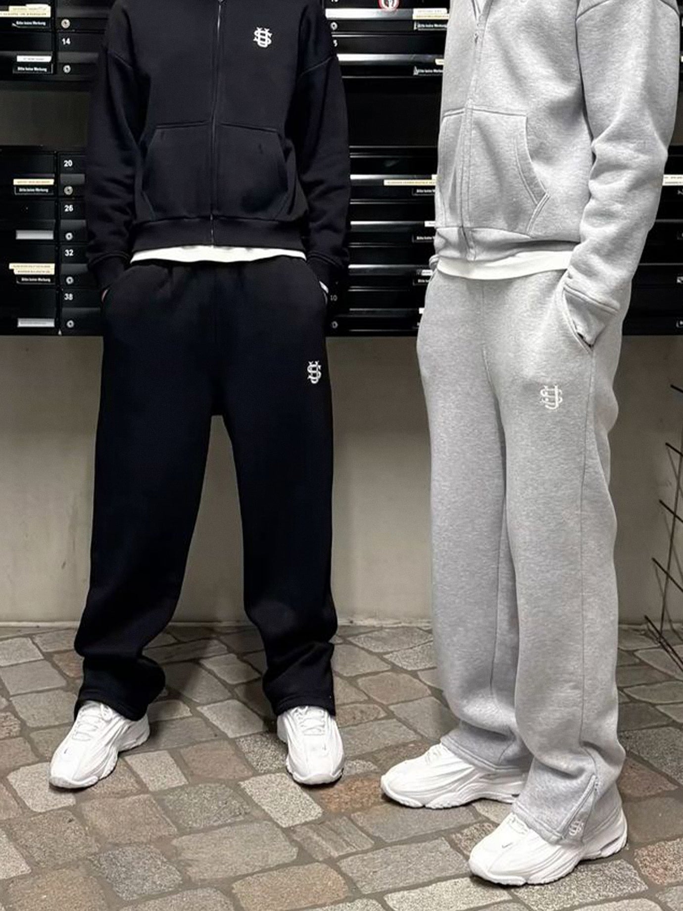 SWEATPANTS - SELLOUT
